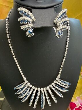 Elegant Vintage Blue Crystal Fan Necklace and Clip-On Earrings Set